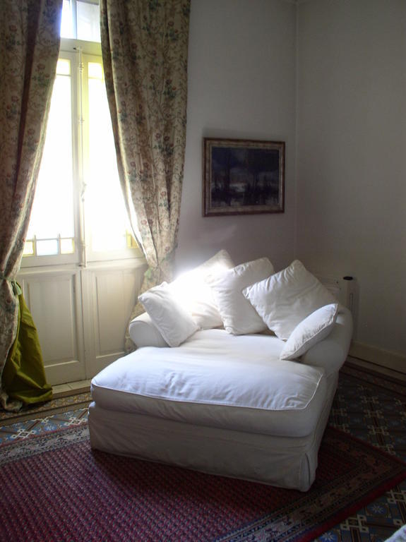 La Maison De Sophie Nimes Room photo